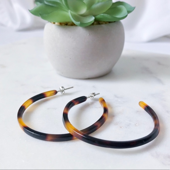 Tortoise hoops earrings - Picture 4 of 7